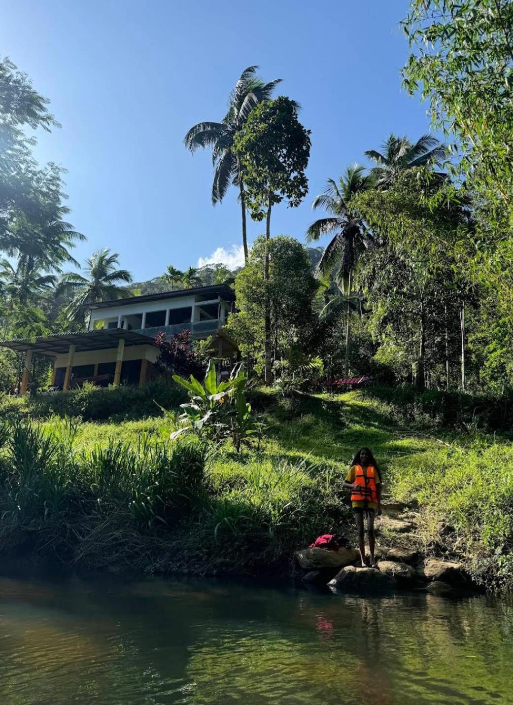 Sinharaja Vini Villa Deniyaya Exterior photo
